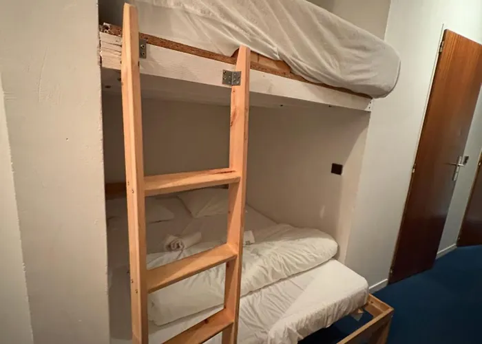 - Inout - 4 Beds Flat S-j10 דירה